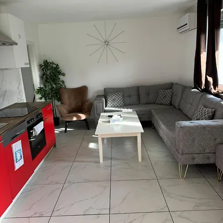 Sahara Falcon Lejlighedshotel 4*