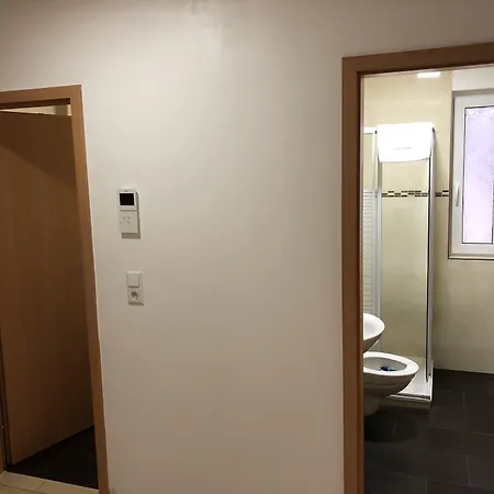 Sahara Falcon 4* Mnichov