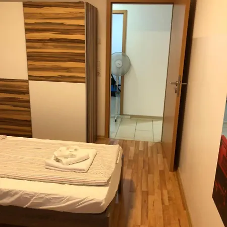 Sahara Falcon 4* Μόναχο