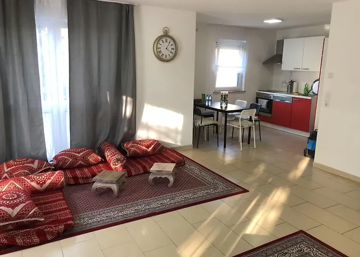 Sahara Falcon 4* Munich