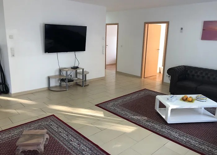 Sahara Falcon 4* Munich