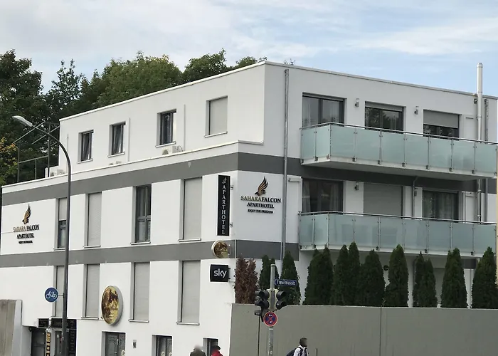 Sahara Falcon 4* Munich