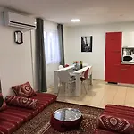 Sahara Falcon 아파트호텔 뮌헨